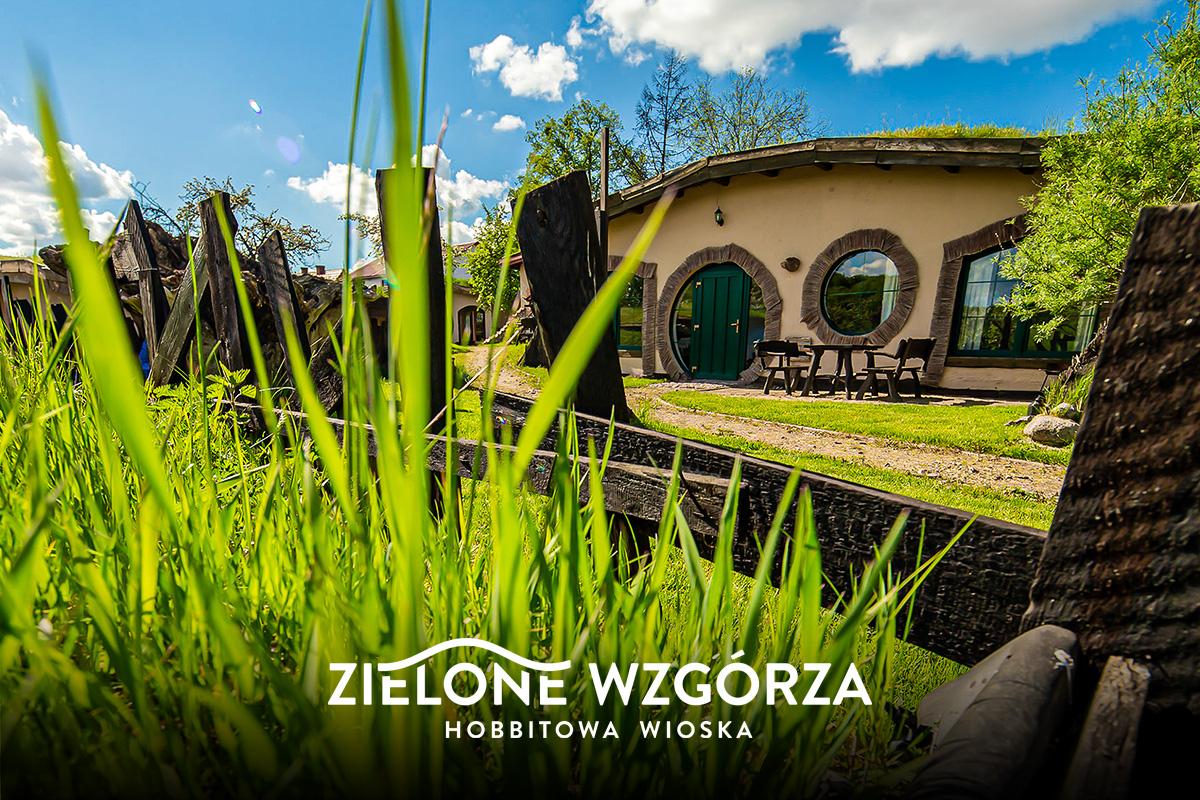 Zielone Wzgórza - Hobbitowe Domki na Kaszubach - Przywidz - ViaCamp.pl